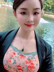 天河制服小姐姐