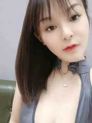 服务热情肤�白大奶