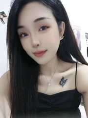 微胖大胸小姐姐