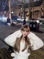 风骚翘臀颜值馨菲