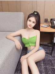 前台兼职小骚货。