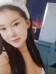 肥臀大胸小少妇