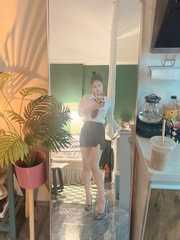 温柔性感新疆美女