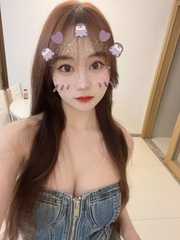 郑州个人年轻漂亮小姐姐