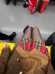 JK少女皮肤白皙