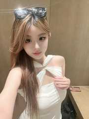 唯一让我头低下去舔嫩逼