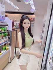 大胸细腿气质少妇