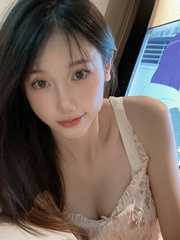 颜值超高身材苗条