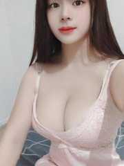 海珠大胸嫩模姐姐