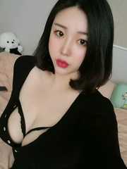 青春丰满小骚货