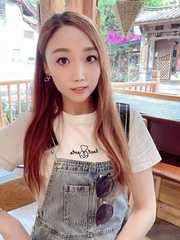 说话柔柔的妹子