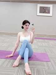 性感尤物小骚货兼职