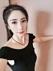 健�身翘臀美少妇雅雅