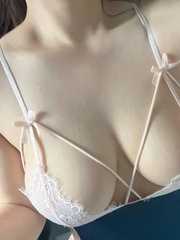 人瘦胸大茶茶老师